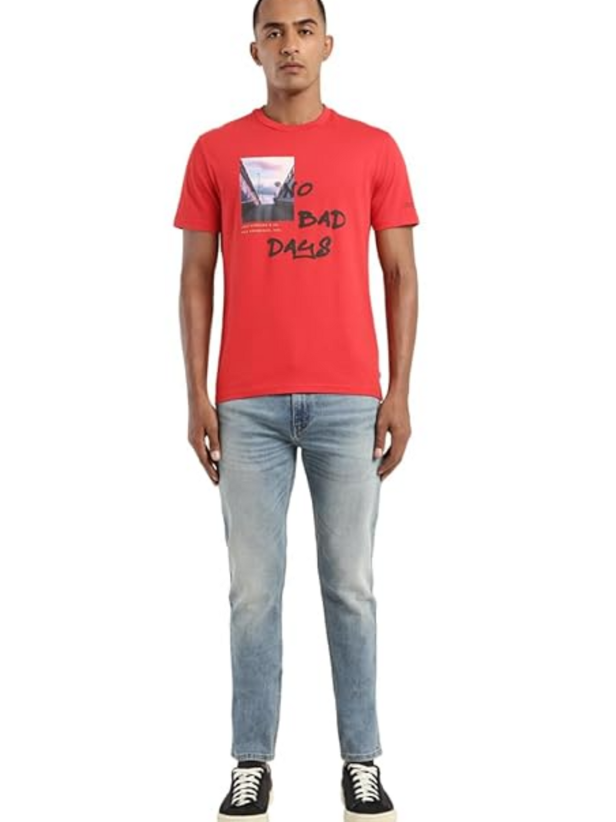 Levi's Men's Regular Fit Graphic T-Shirt