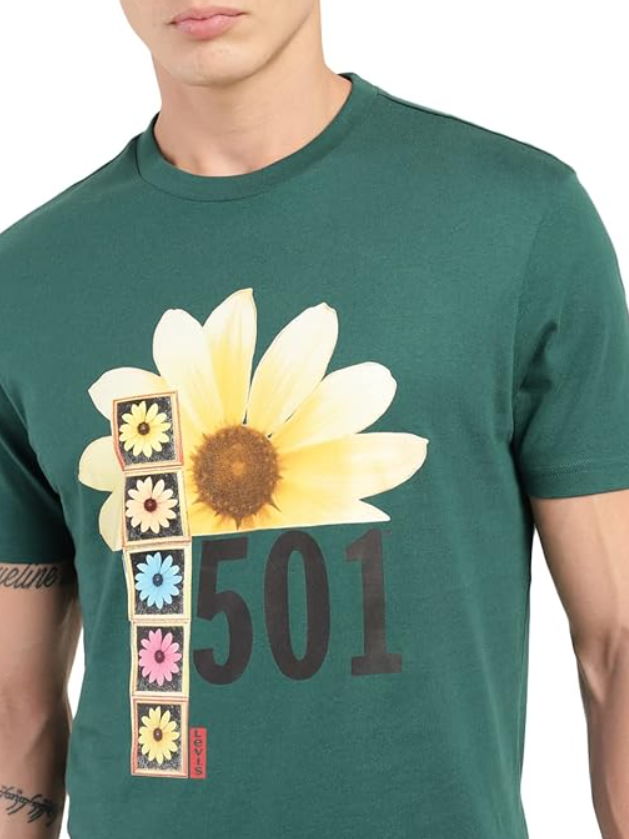 Levi's Men's Cotton Regular Fit Graphic T-Shirt