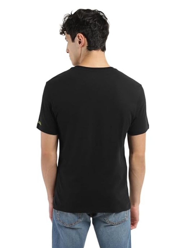 Levi's Men's Cotton Regular Fit Graphic T-Shirt
